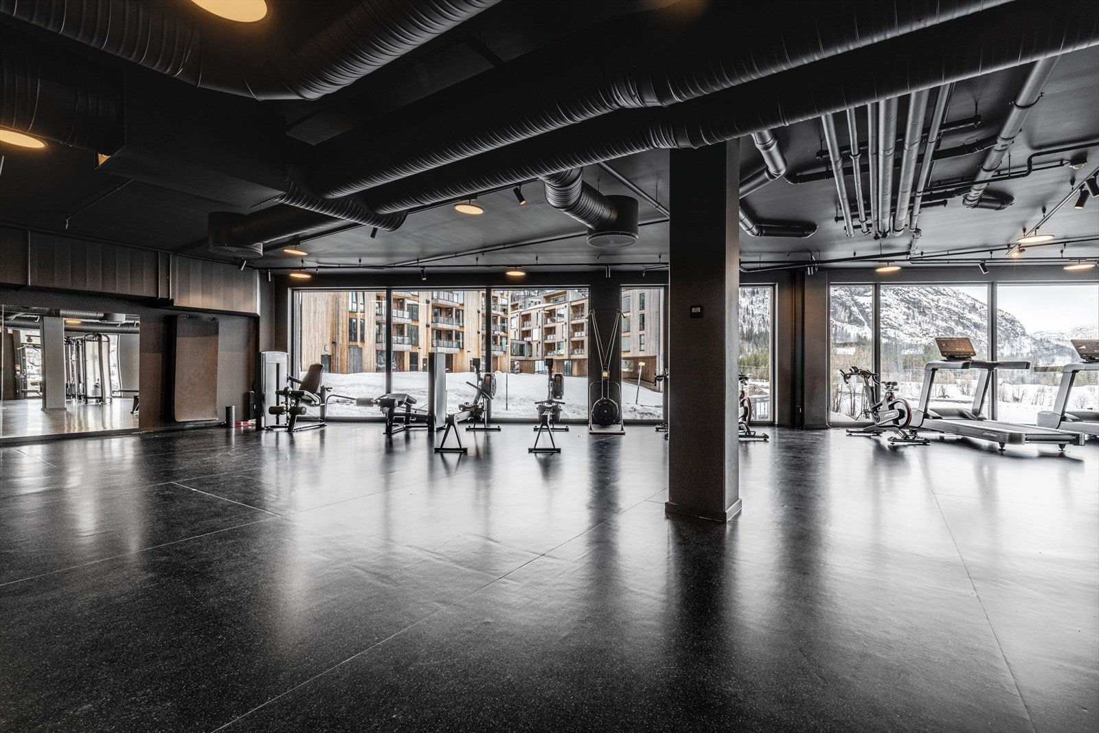 Som beboer i Fjellandsbyen får du tilgang til dette flotte og velutstyrte treningsrommet. Galleribilde