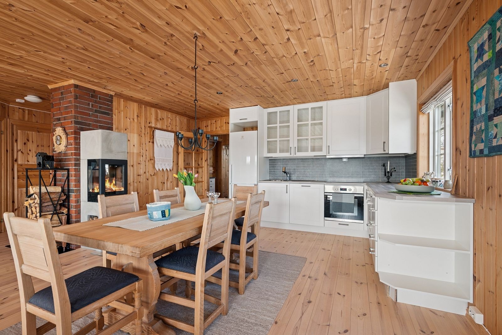 I spisegruppen er det god plass til å samle familien til alle måltider. Galleribilde