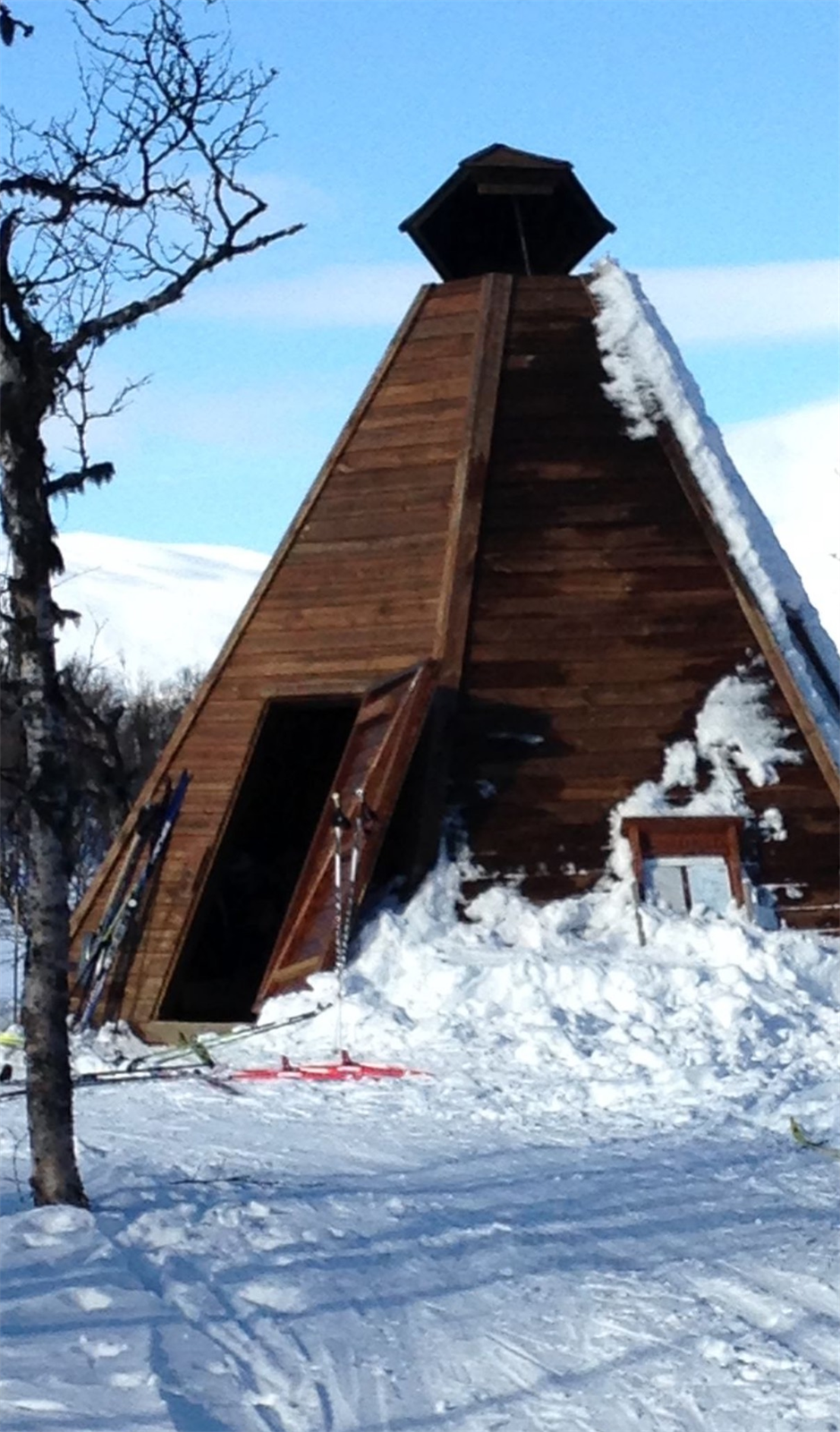 Lavoen er åpen hele året, og ligger kun 2,4km fra parkeringa på Åsen. Galleribilde