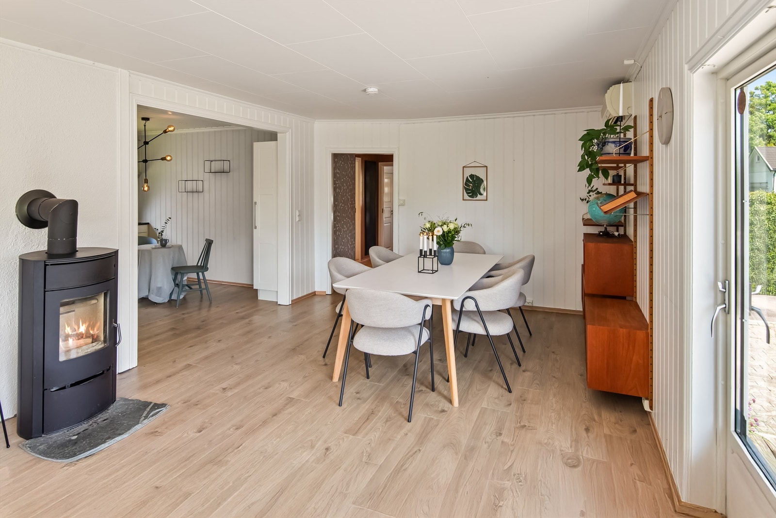 Spisestuedel Galleribilde