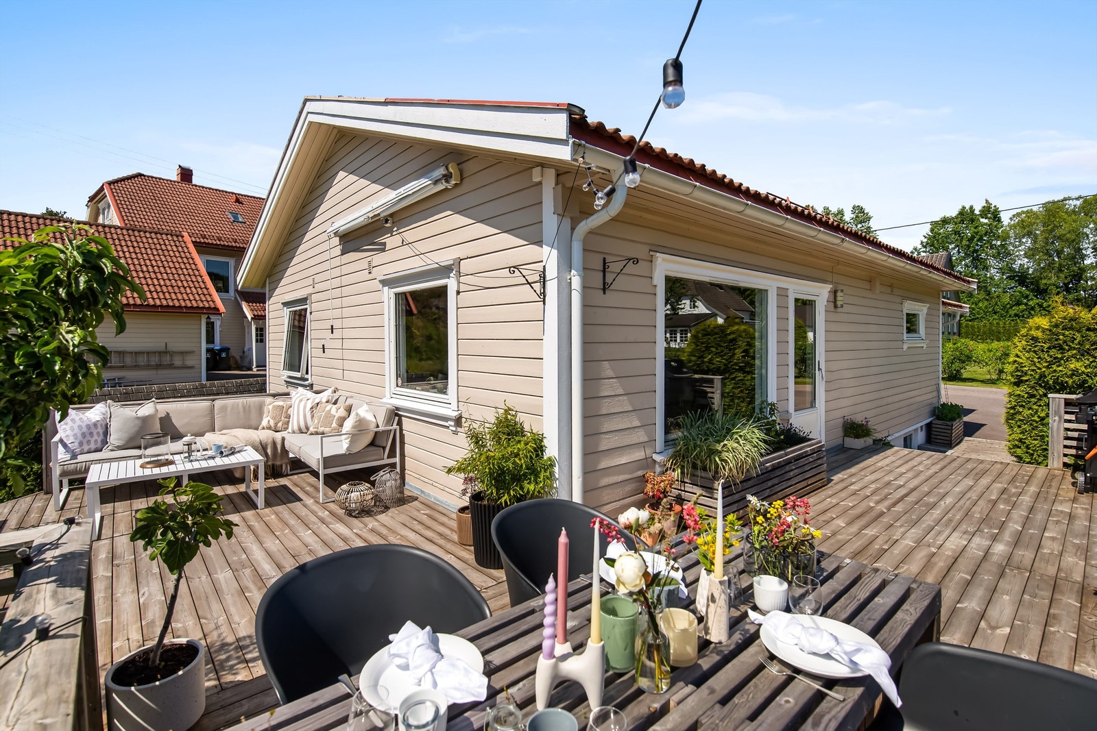 Fasade/terrasse Galleribilde