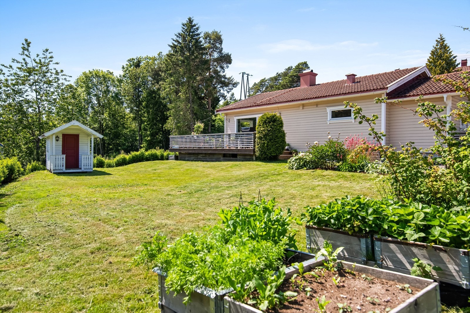 Fasade/hage Galleribilde