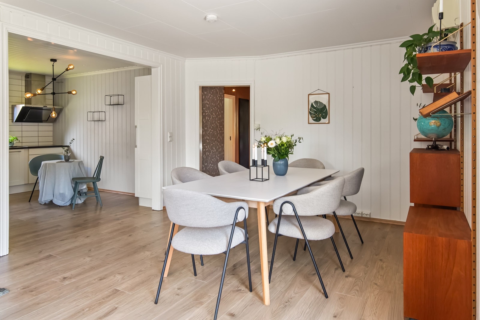 Spisestuedel Galleribilde