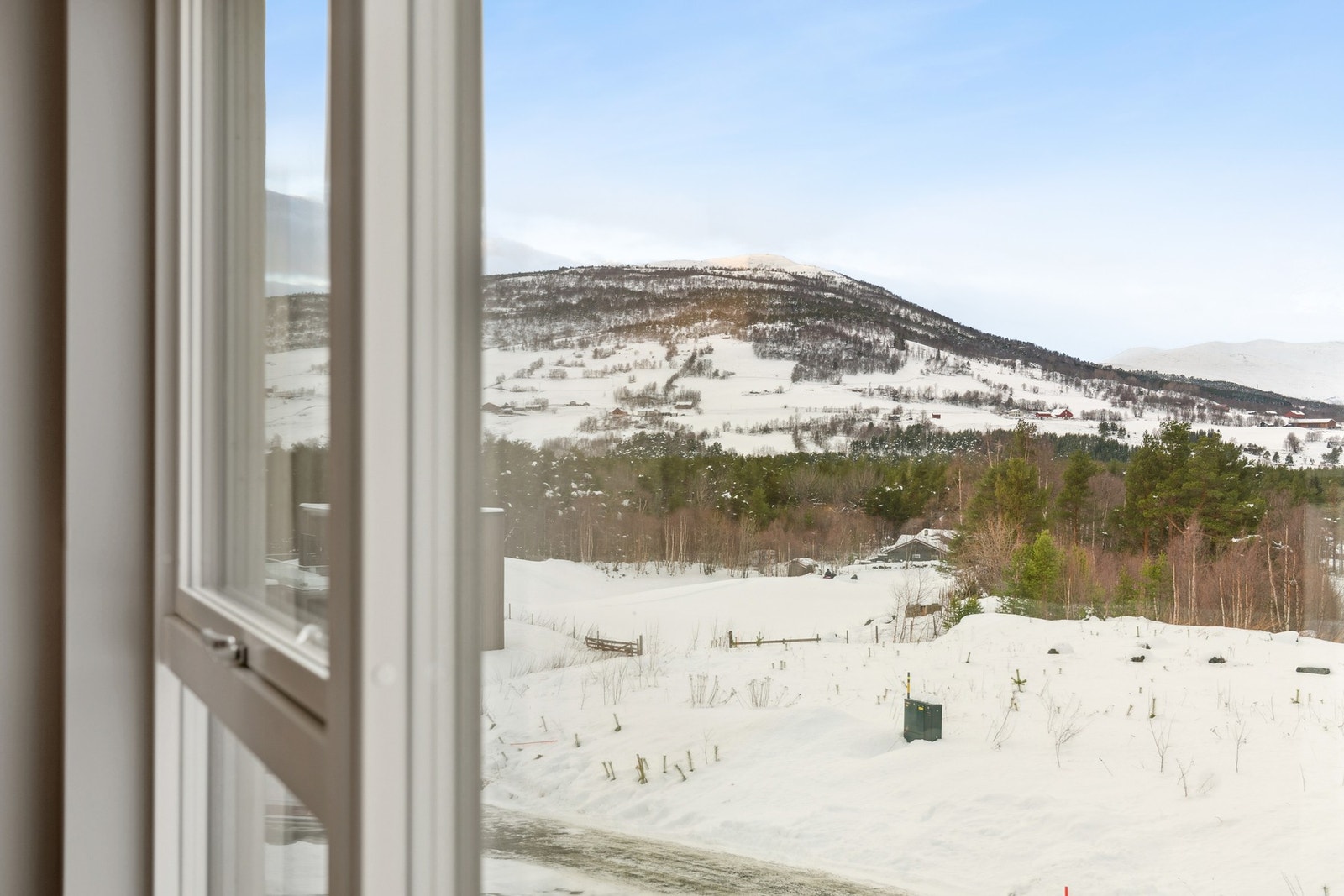 Utsikt fra stuedelen. Galleribilde