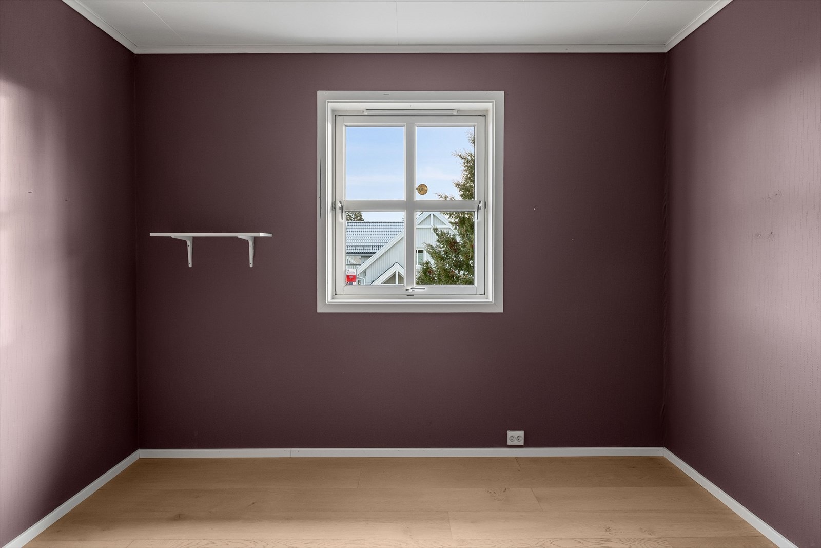 På soverommet har du plass til seng og kontorpult. Galleribilde