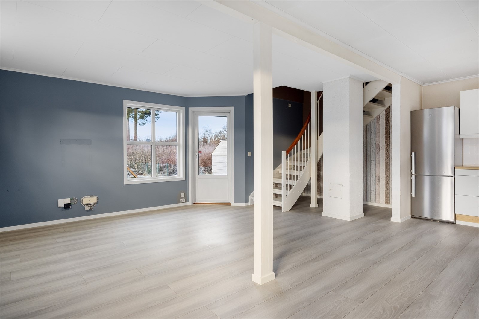 I stuen er det pipeløp med mulighet for å installere vedovn om ønskelig. Galleribilde