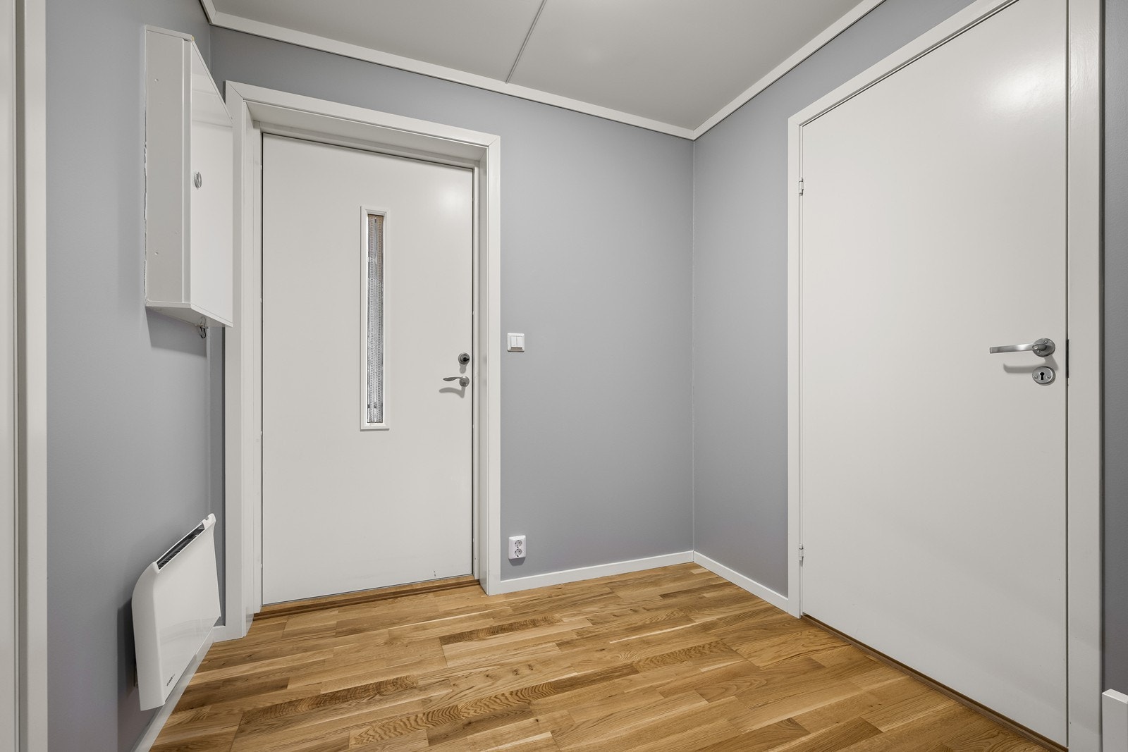 Leiligheten inneholder: Gang, stue, kjøkken, 2 soverom, bad og bod/vaskerom. Galleribilde