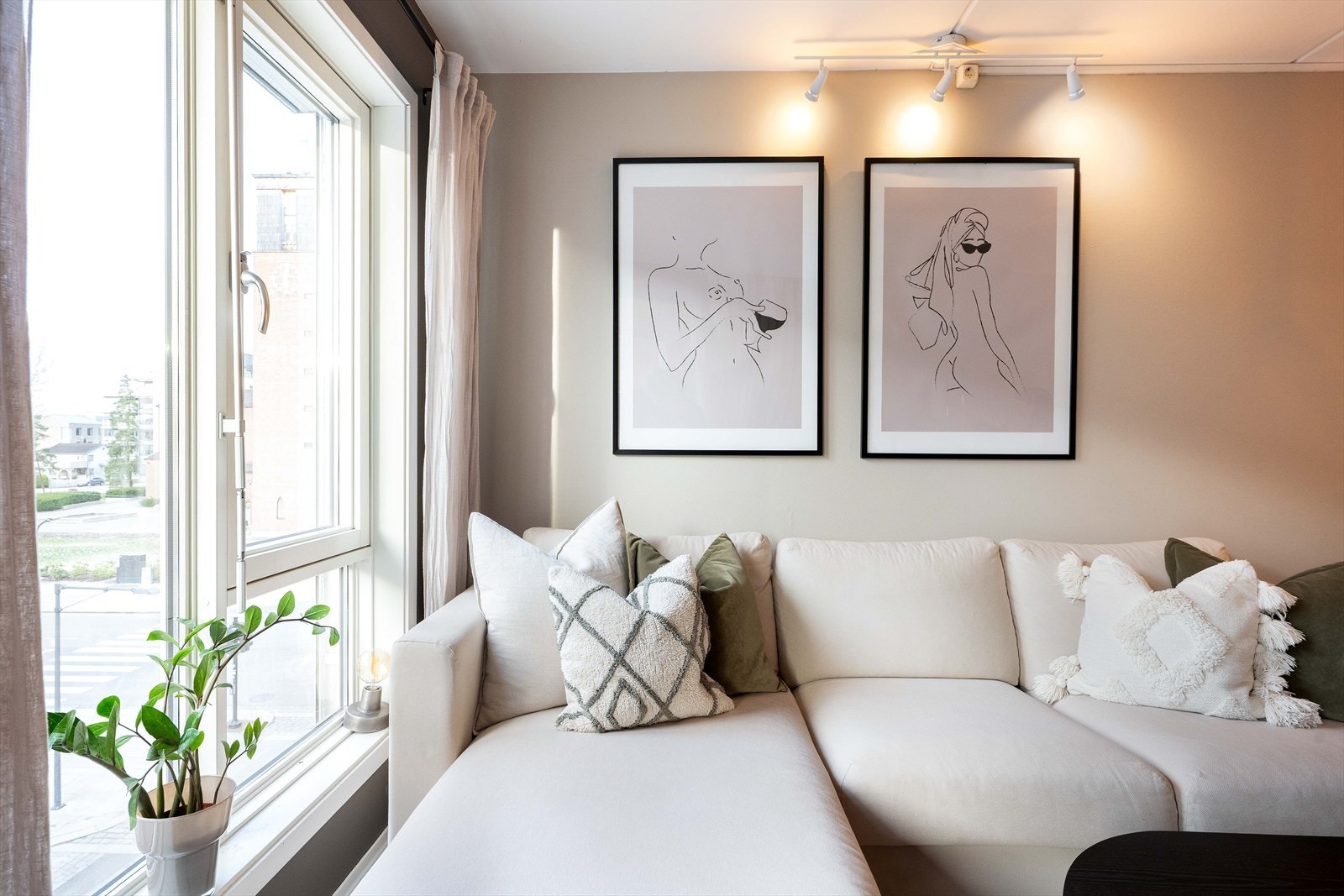 Høyt og fritt i 3. etasje - mindre støy og innsyn, mer lys og luft! Galleribilde