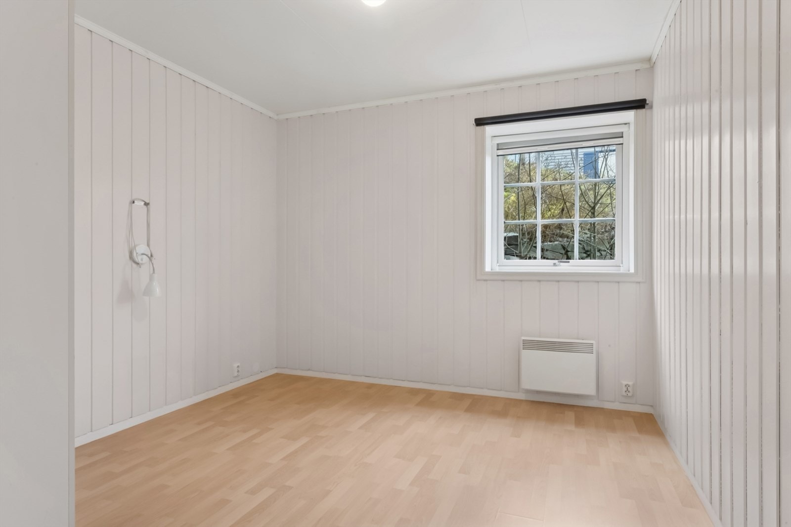 Leiligheten har to soverom, der begge har god plass til stor seng og garderobeskap. Galleribilde