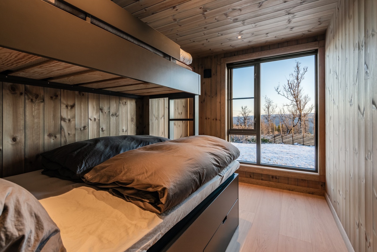 Senger levert av Fjellmøbler med madrasser fra Duxiana - laget for drømmesøvn!