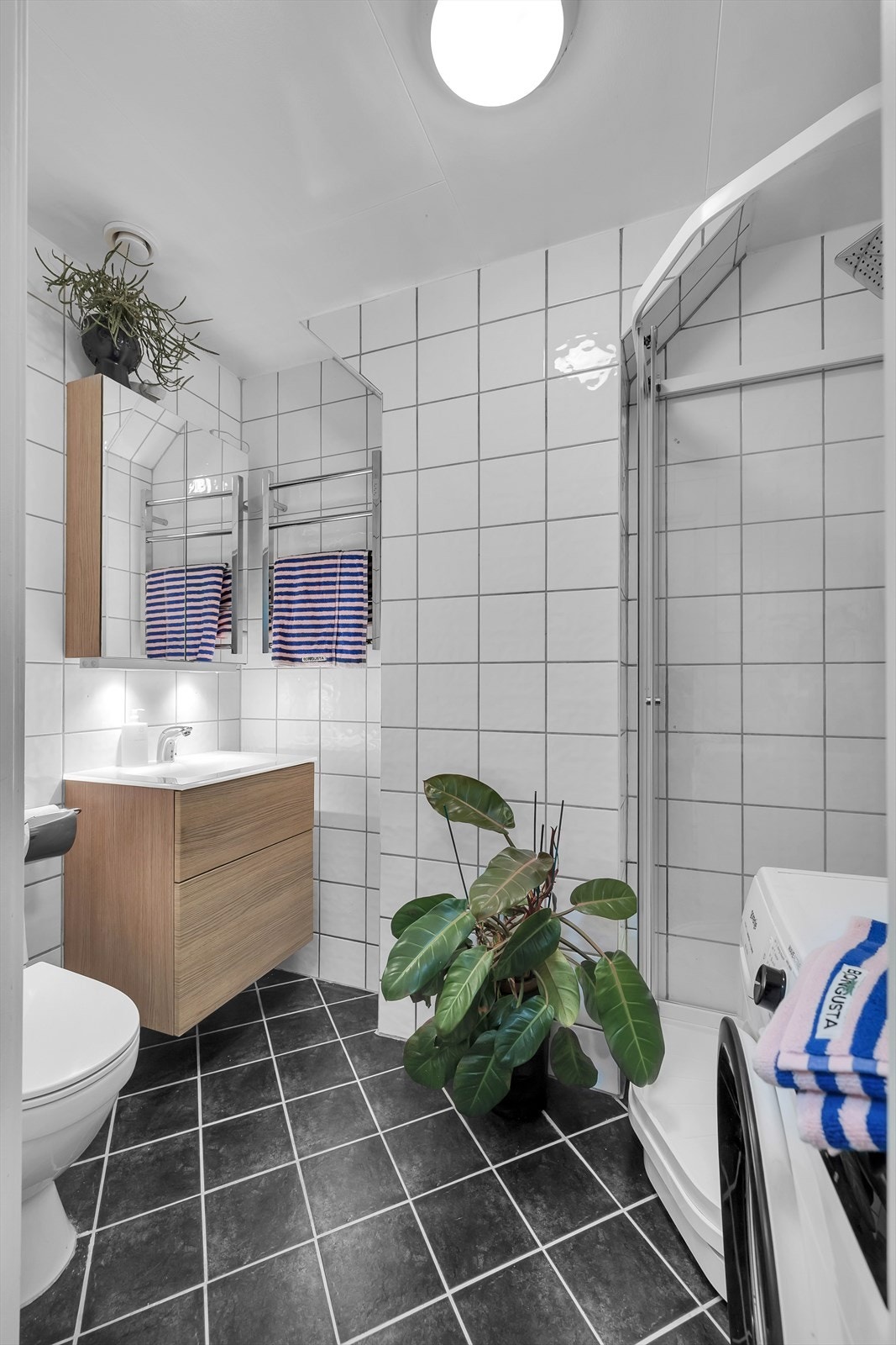 Moderne baderomsinnredning Galleribilde
