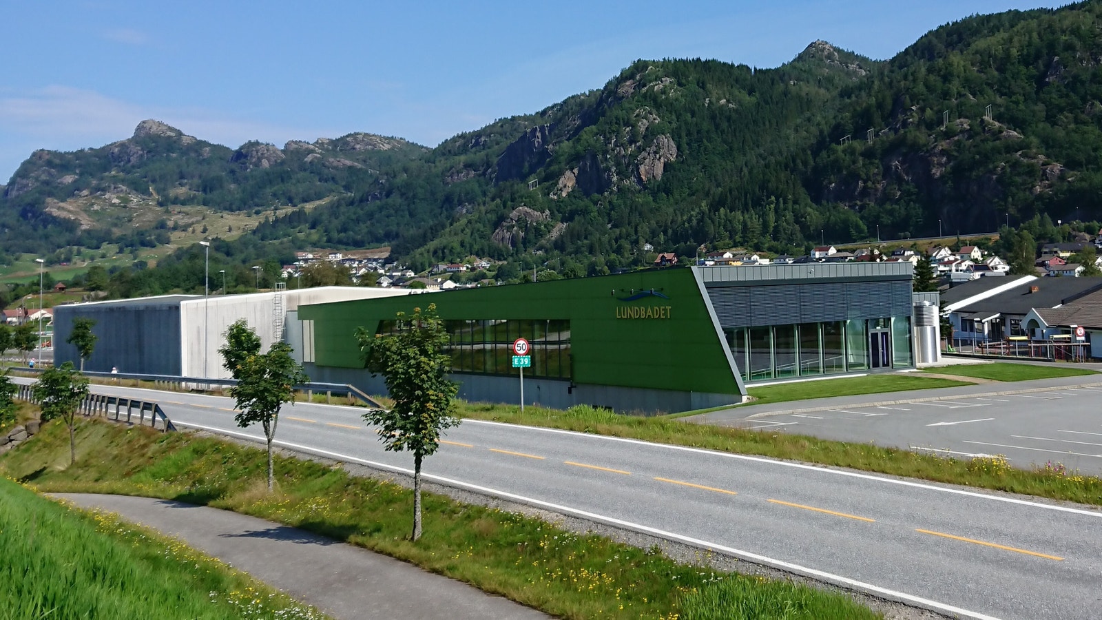 Populære Lundbadet om en vil trene styrke eller bade. Galleribilde