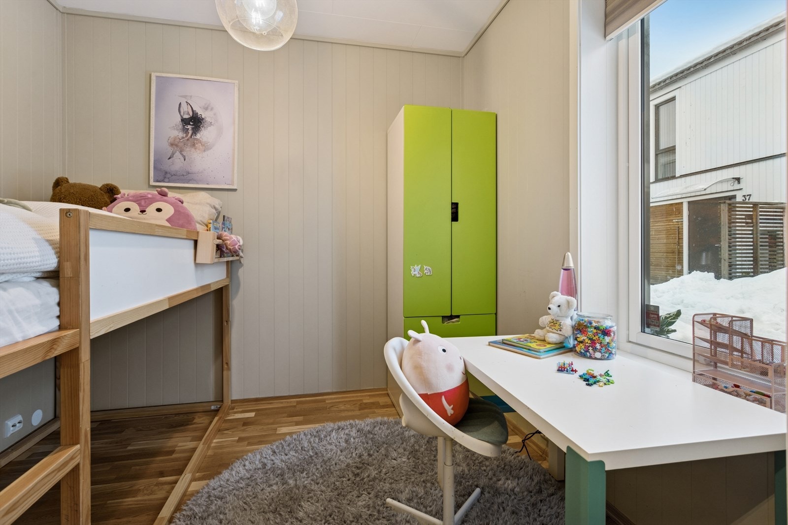 Soverom i første etasje på ca 6m². Galleribilde