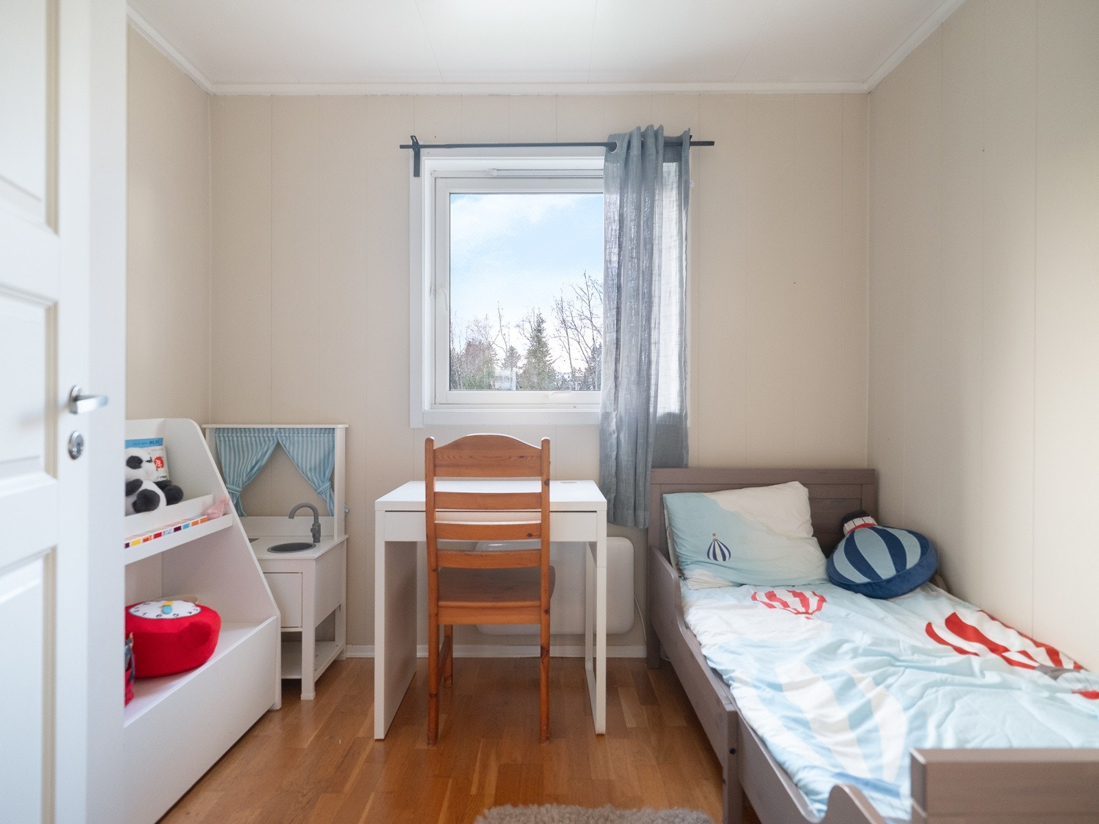 De tre soverommene gir flere bruksmuligheter, og passer perfekt som barnerom, gjesterom eller hjemmekontor. Galleribilde