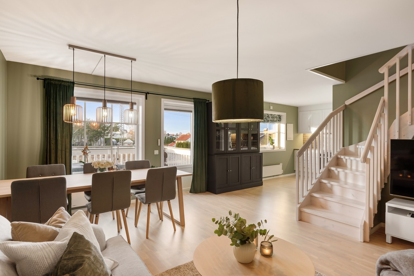 Leiligheten har en god planløsning fordelt på 2 etasjer. Galleribilde