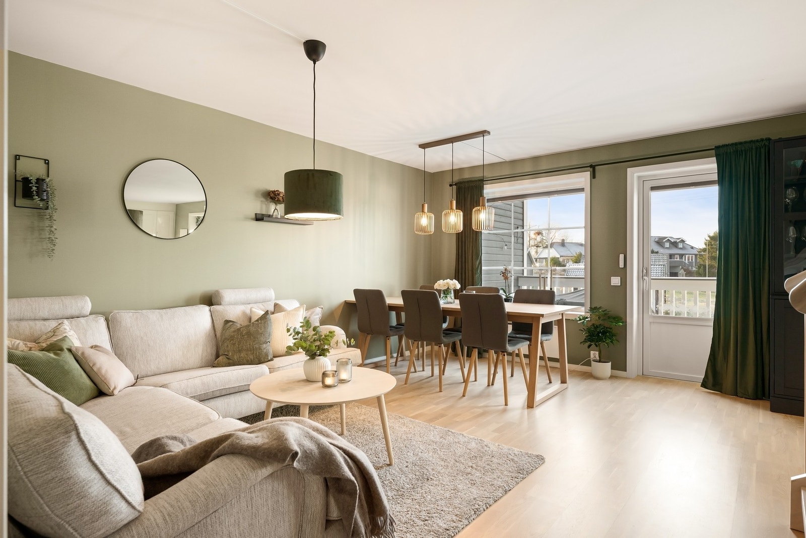 Leiligheten er tilknyttet Boligsameiet Rådhushaven og ble oppført i 2019. Galleribilde