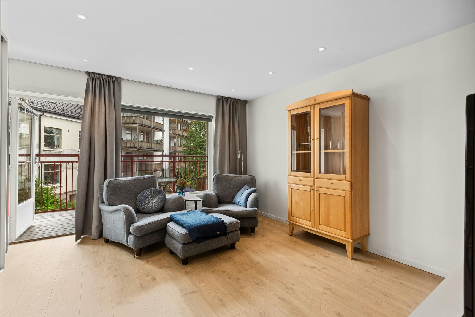 Gangavstand til alle servicefasiliteter. Galleribilde