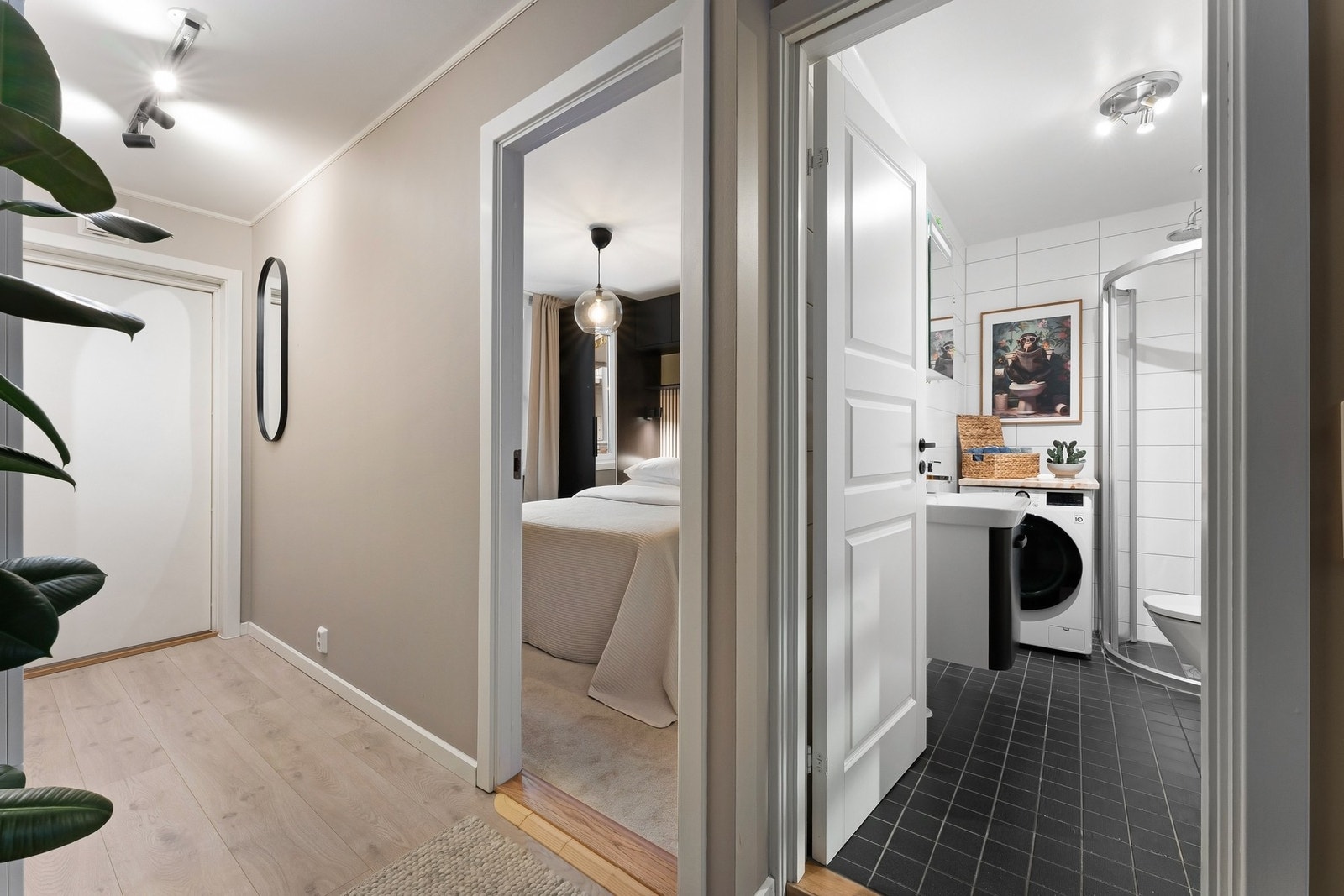 Videre adkomst til bad. Galleribilde