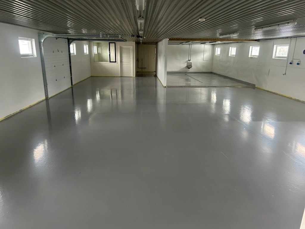 Vaskespilt for hest. Ellers kontor, boder og kontor. Galleribilde