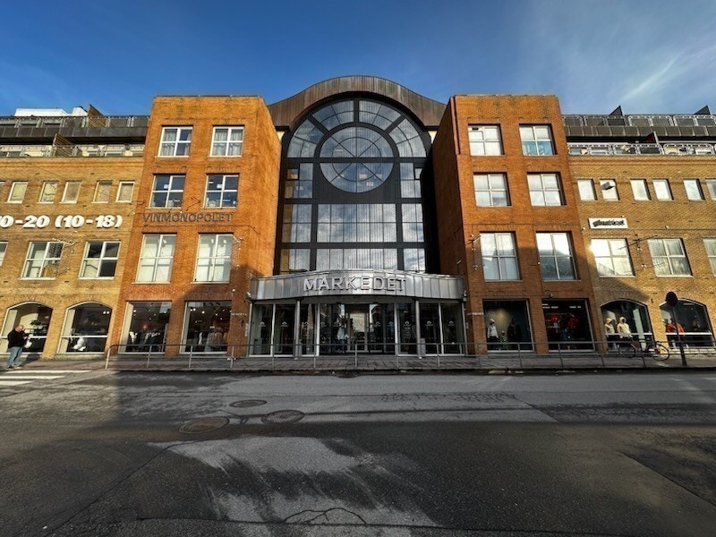 Markedet er godt synlig i sentrum. Galleribilde