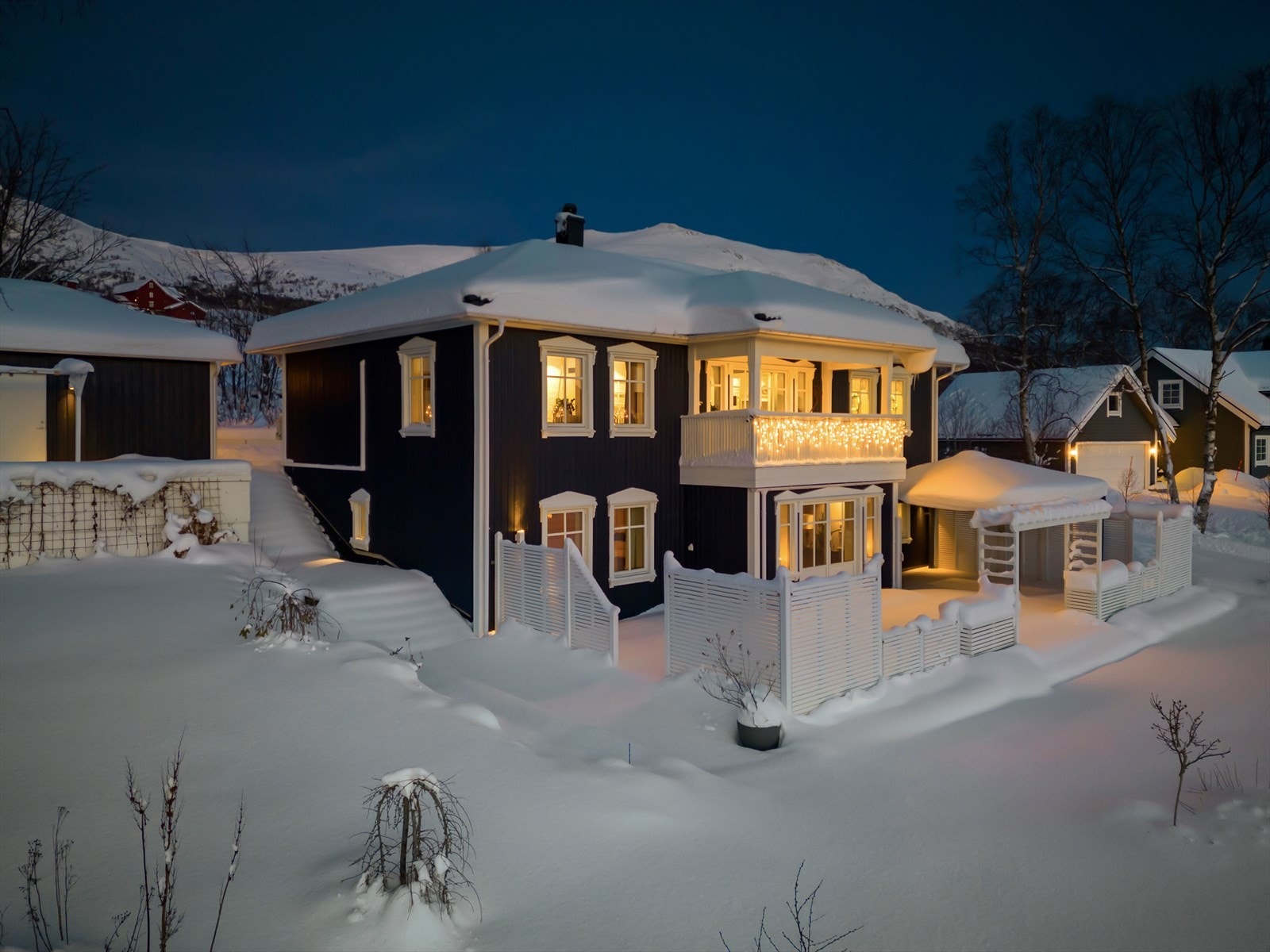 Velkommen til Myrtrøa 70 og denne vakre familieboligen! Galleribilde