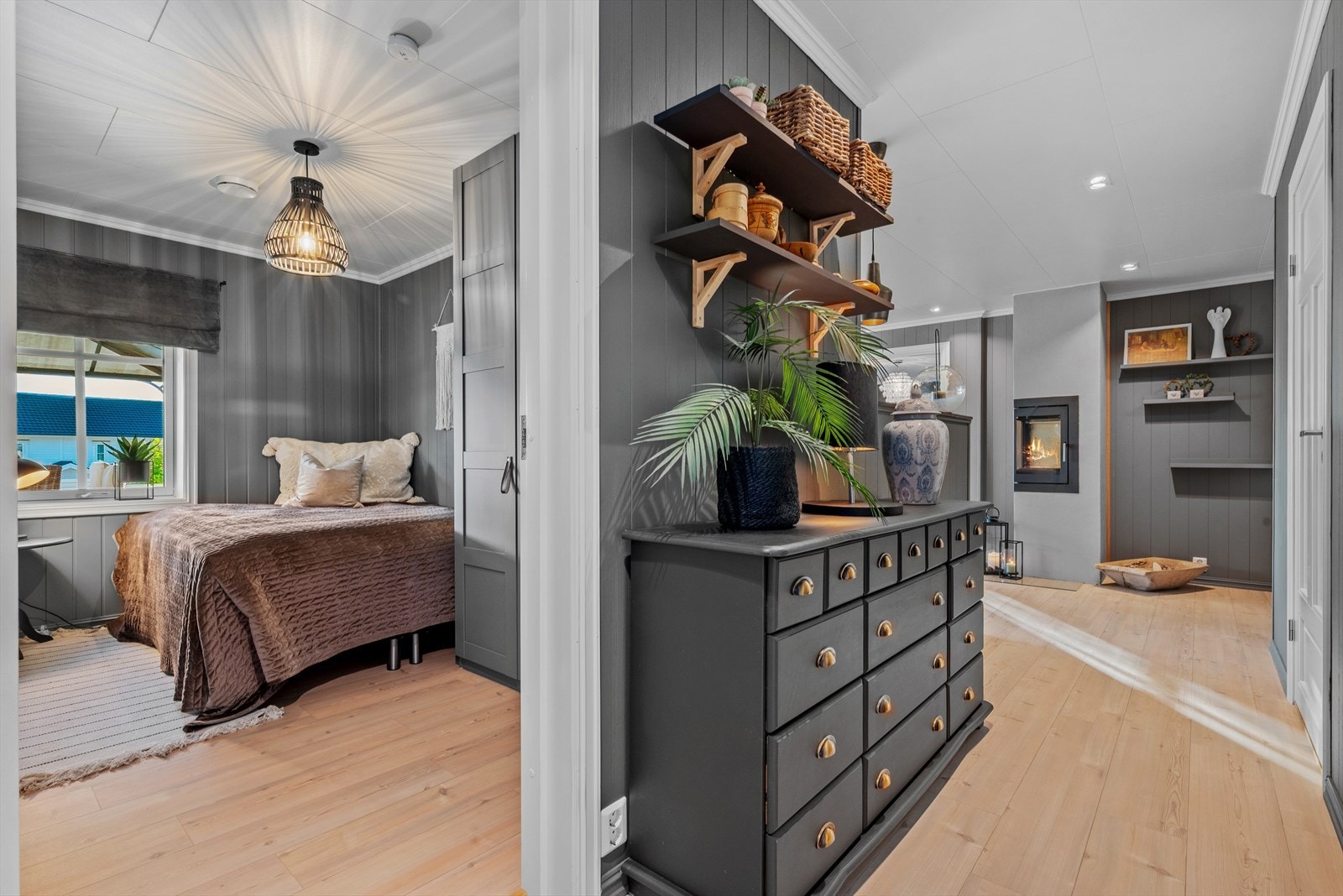 Hele sokkeletasjen har komfortabel gulvvarme. Galleribilde