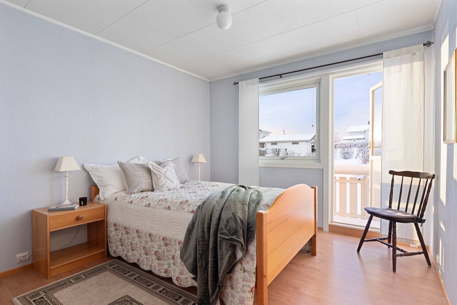 De fleste av vinduene i huset er skiftet i 2013 og 2023. Balkongdørene er fra 2013. Galleribilde