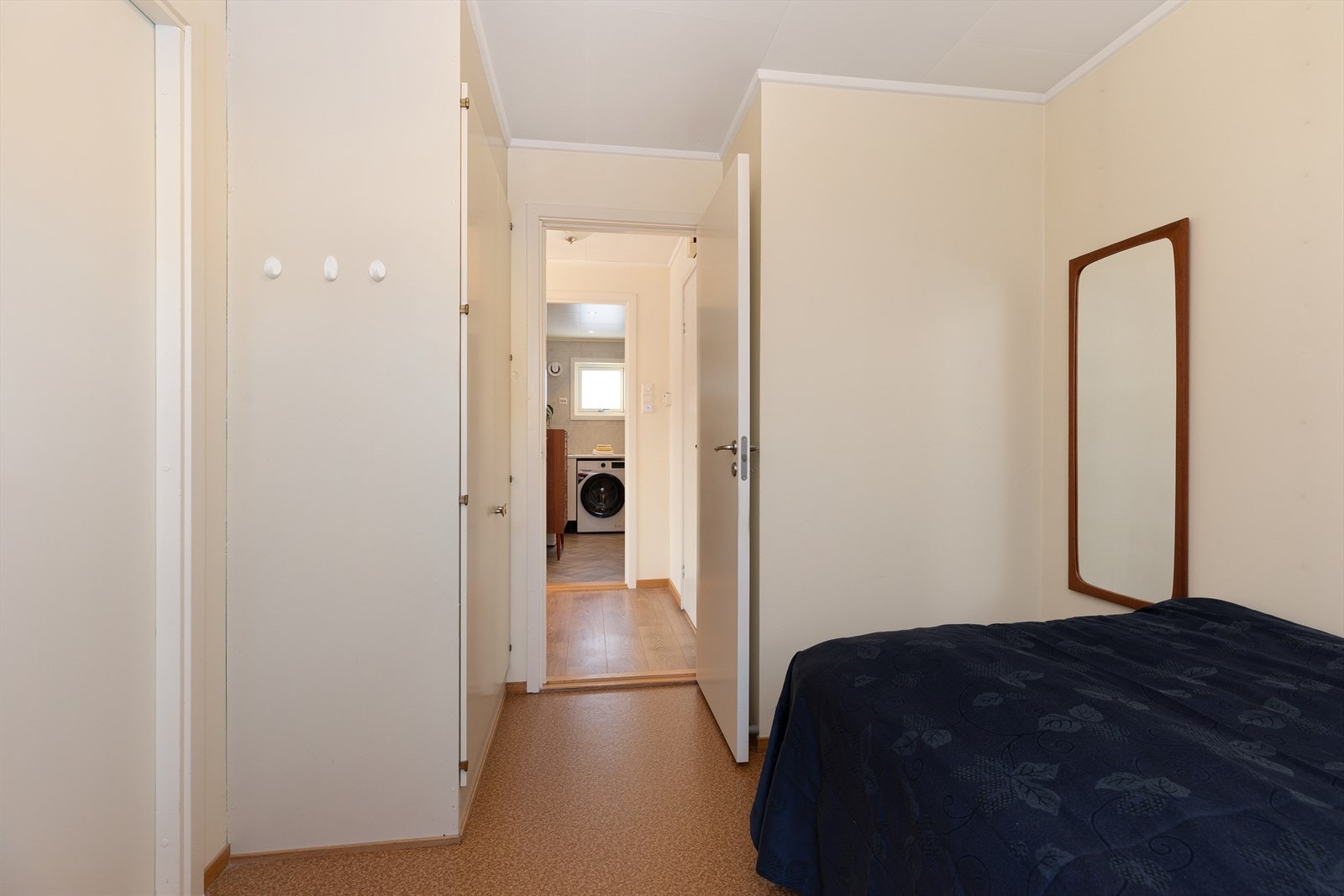 Soverom med tilknyttet bod. Se planskisse Galleribilde