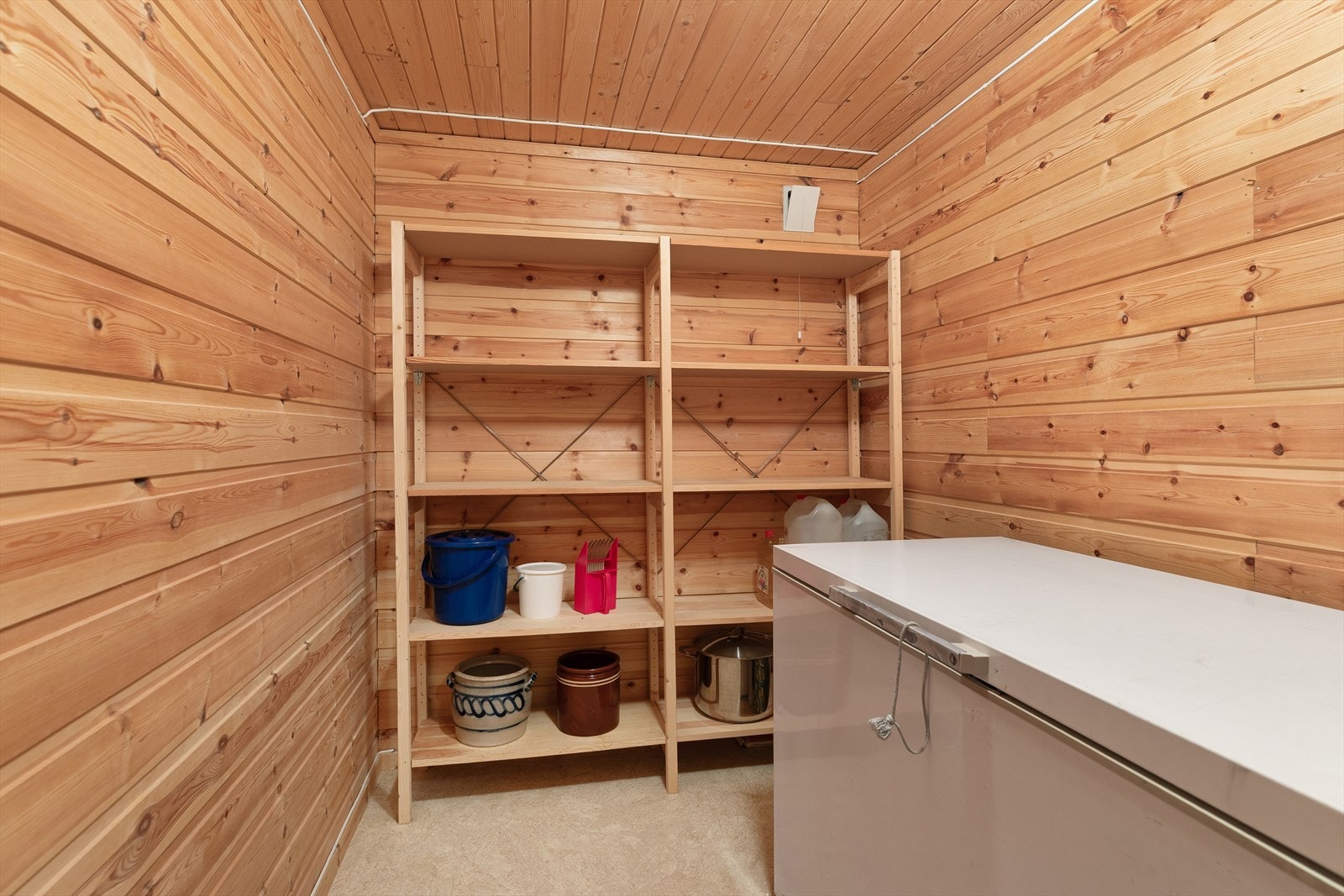 Flere boder og gode lagringsmuligheter. Galleribilde