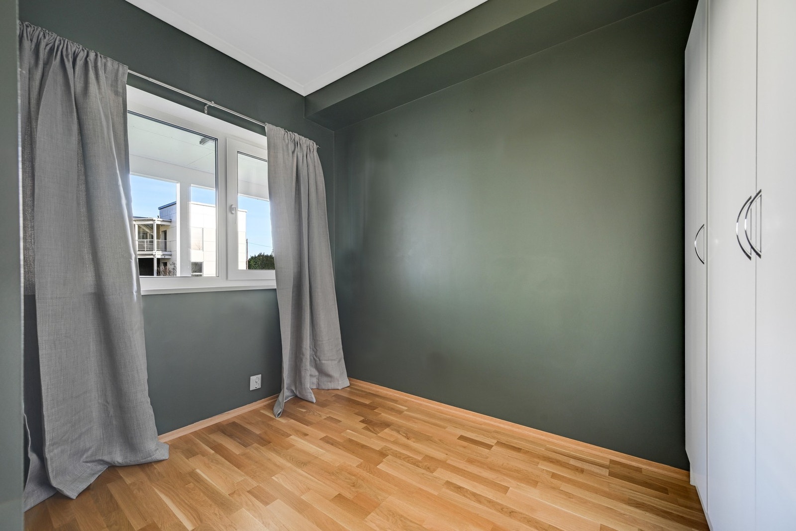 Soverom to Galleribilde