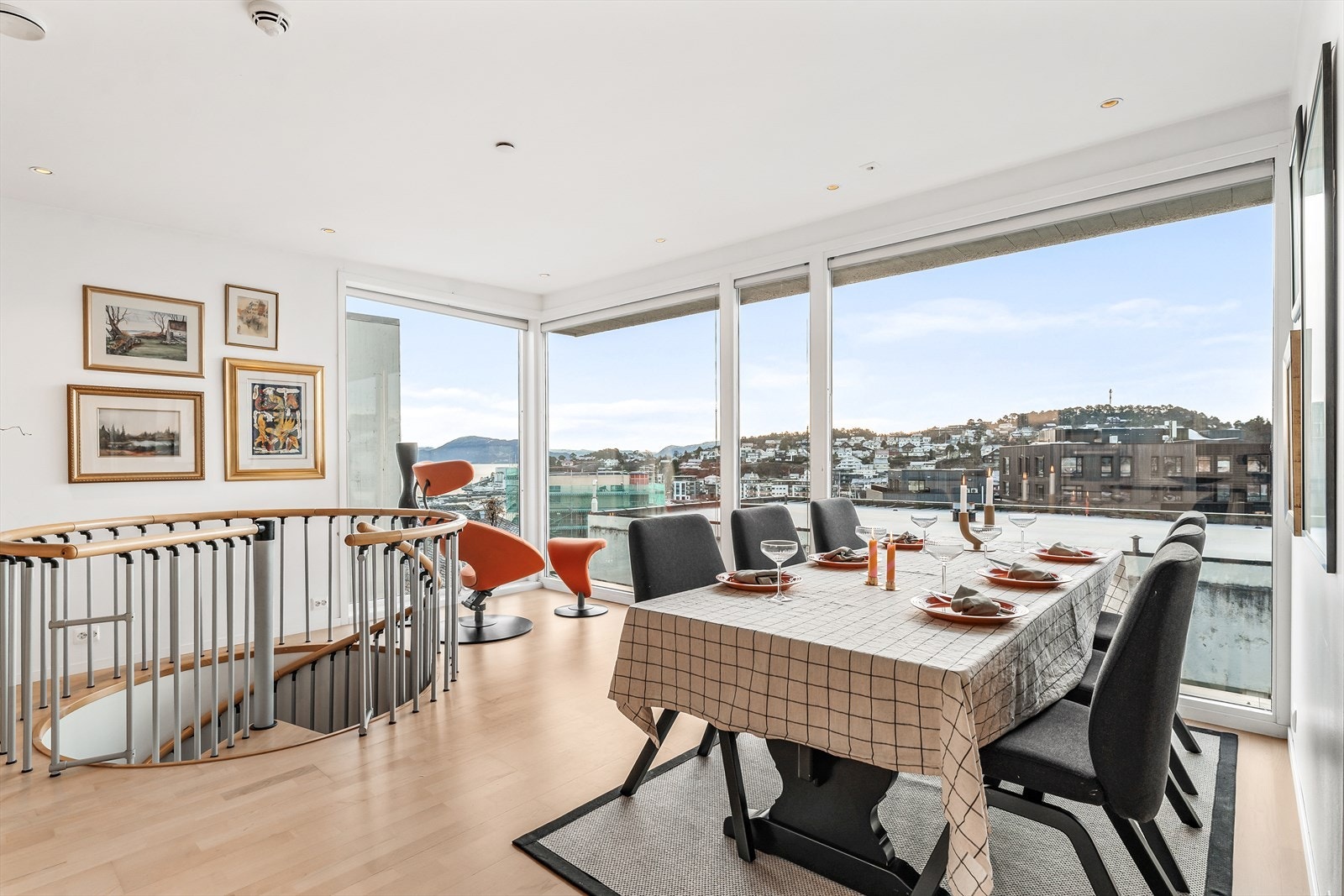 Trivelig spiseplass m/utsikt Galleribilde