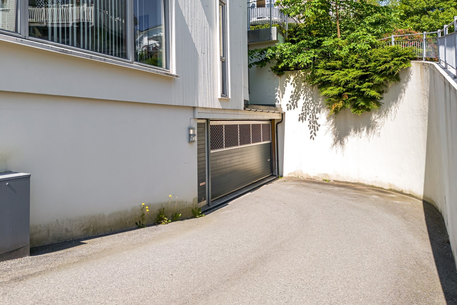 Adkomst til garasjeanlegg Galleribilde