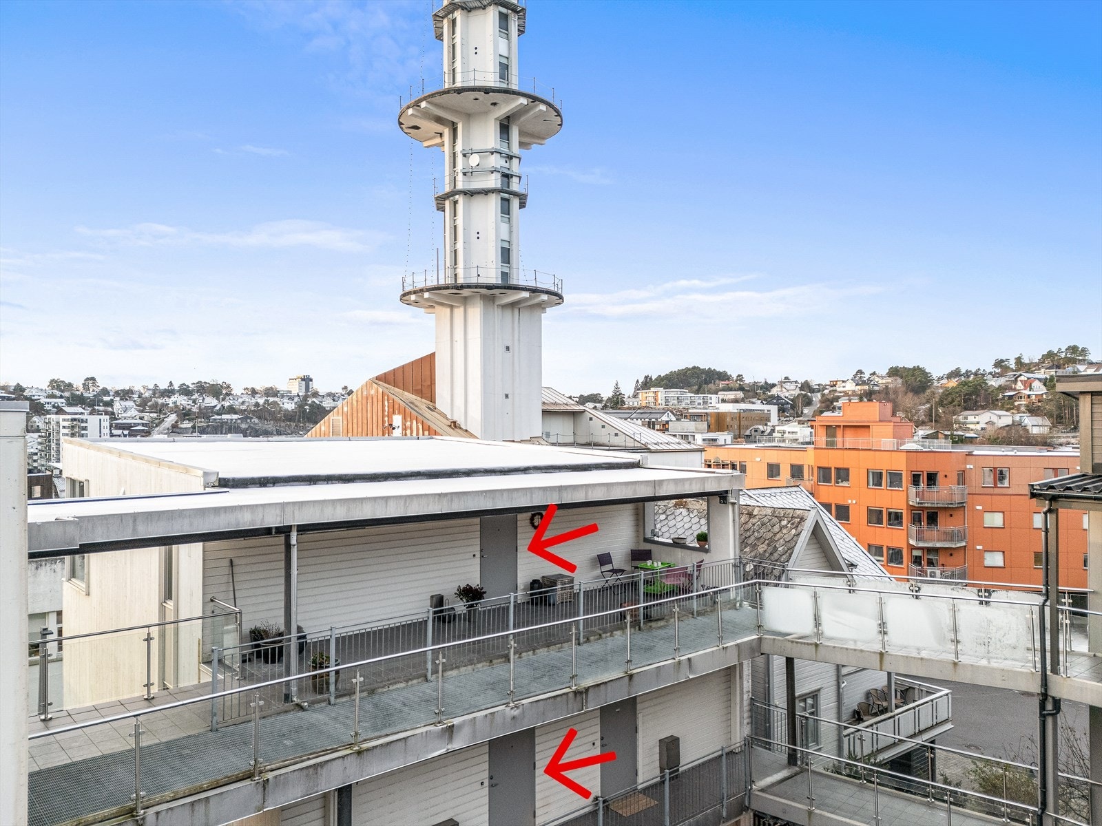 Leiligheten har 2 stk. inngangsdører Galleribilde