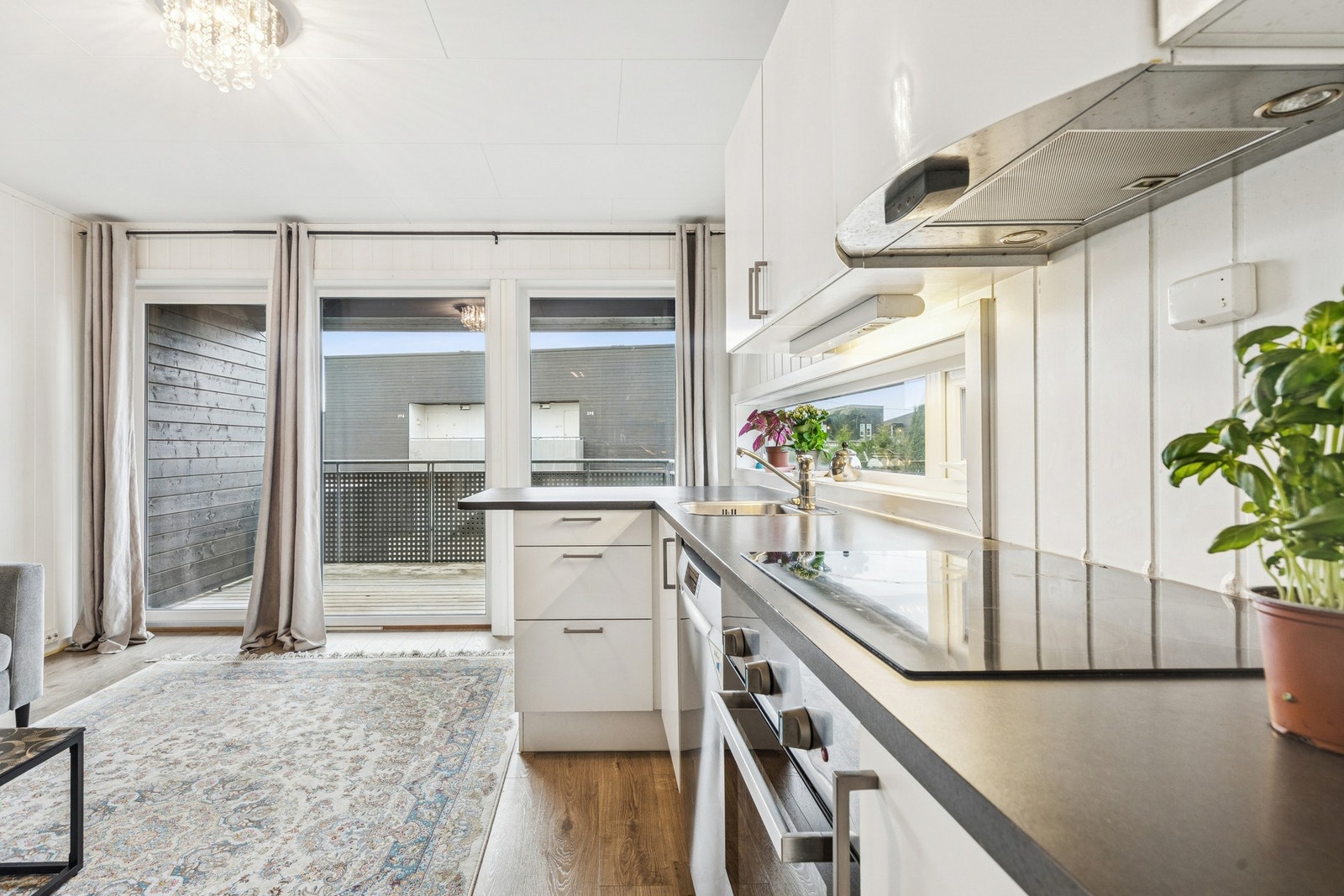 Leiligheten ligger fint plassert på Sand, kun 3 km fra Jessheim sentrum. Galleribilde