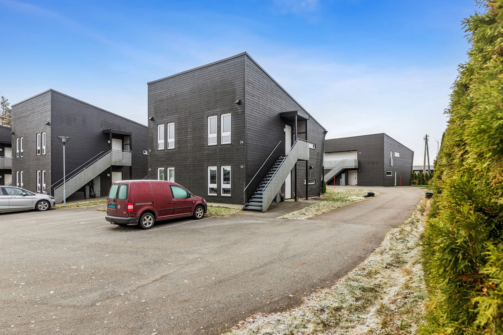 essheim byr på et rikt utvalg av butikker, serveringssteder og kulturtilbud, samt gode kollektivforbindelser til Oslo og Gardermoen. Galleribilde