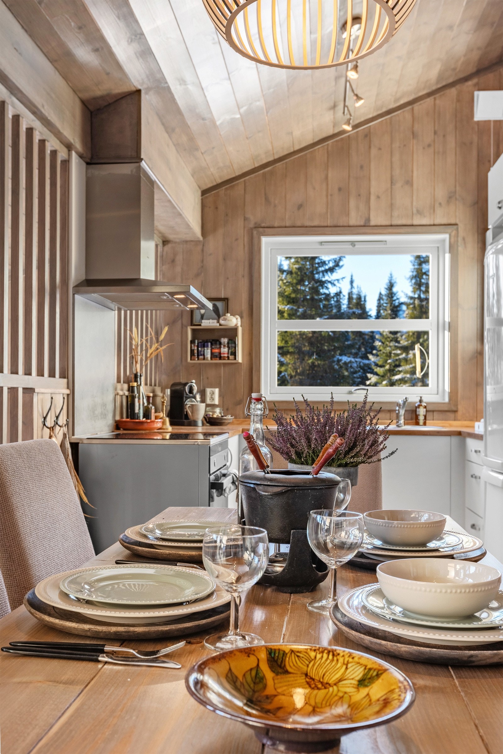 Detalj fra spisestuen. Galleribilde