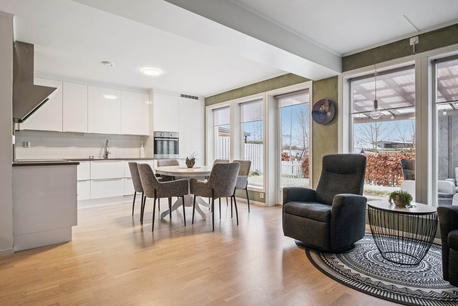 Det er installert balansert ventilasjon u huset for et behagelig inneklima. Galleribilde