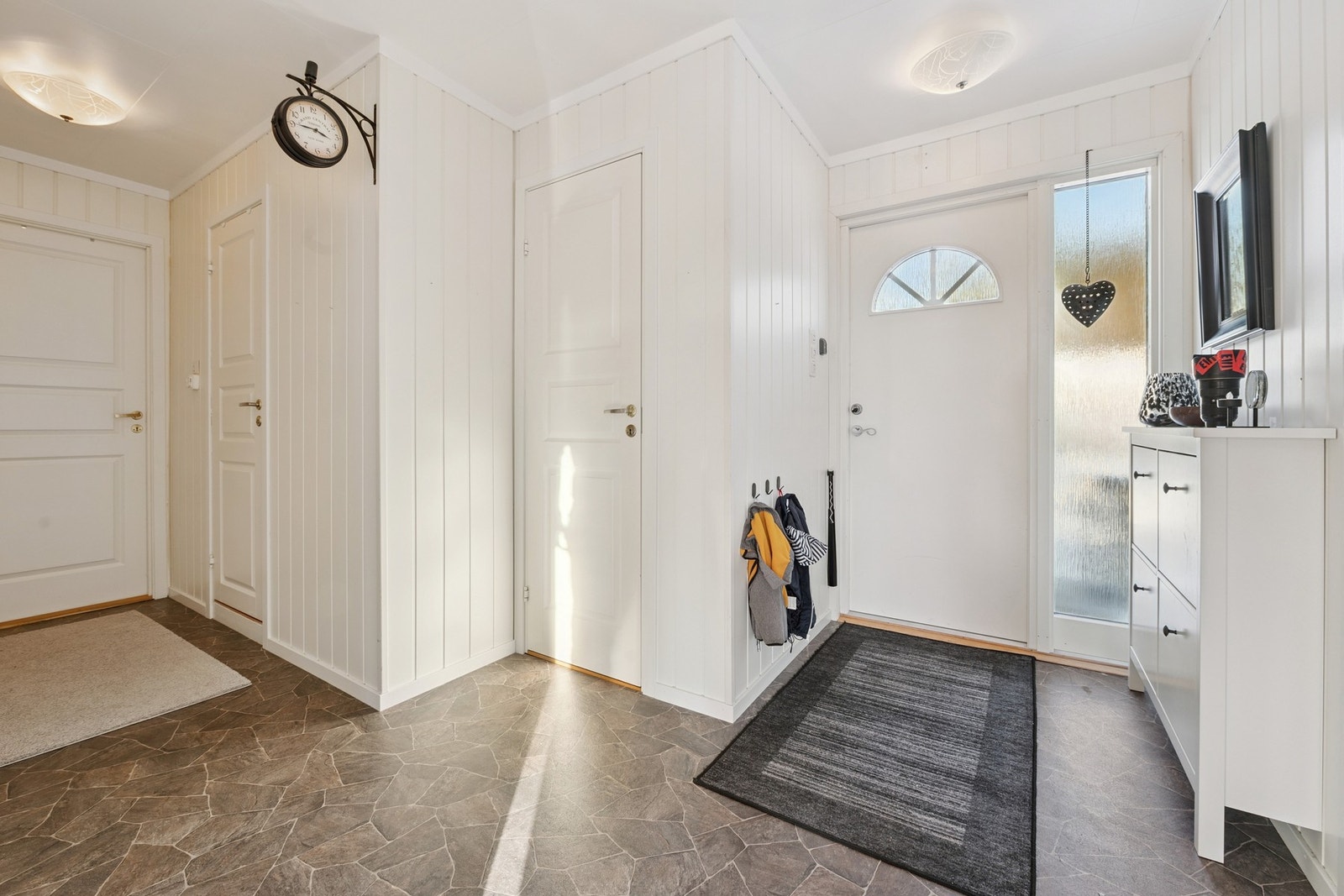 Inngangsparti. Galleribilde