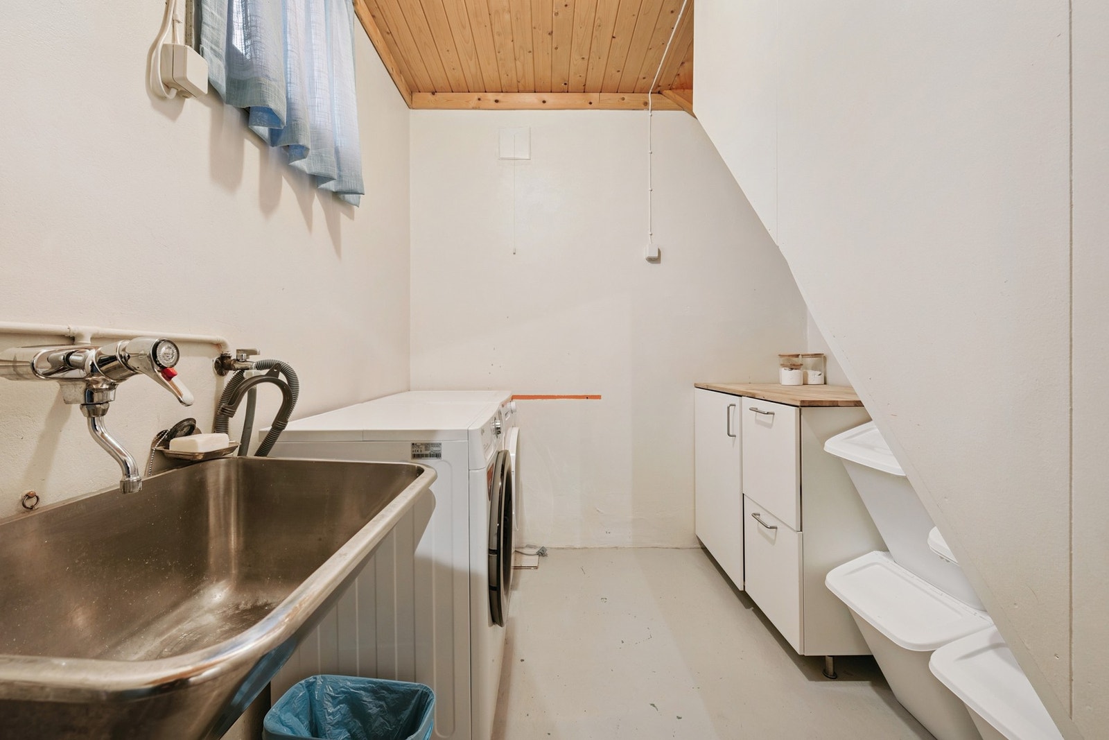 Vaskerom i kjeller. Galleribilde