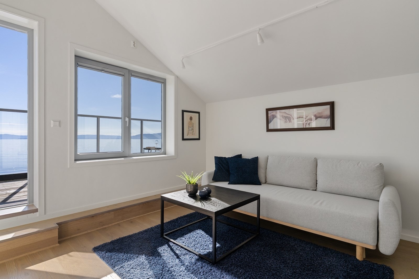 Ønsker du et ekstra soverom, kan rommet enkelt innredes til dette _ praktisk og fleksibelt. Galleribilde