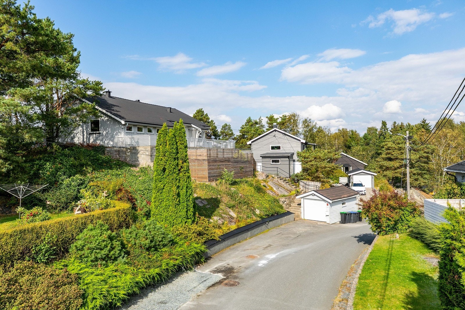 Speiderveien nord på Mosseskogen er lite trafikkert, rolig og barnevennlig. Herfra kan du nærmest gå rett inn i markas fine turområder. Galleribilde