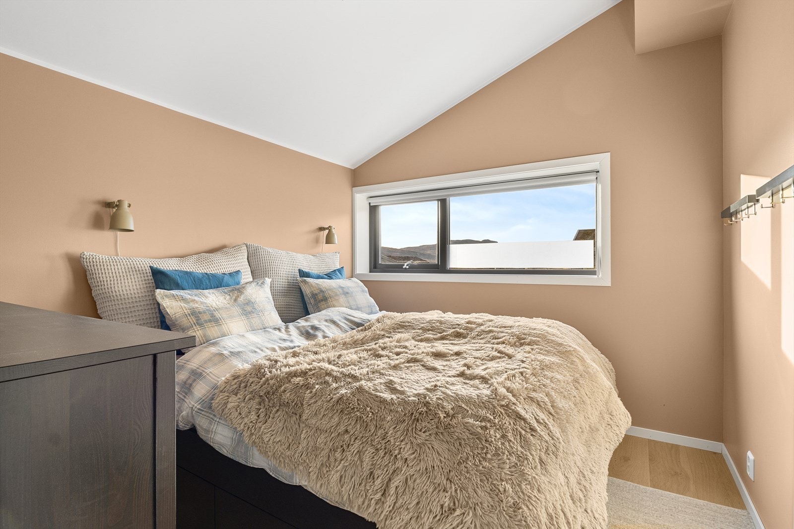 Det er 4 soverom i boligen. God takhøyde og lekkert. Galleribilde