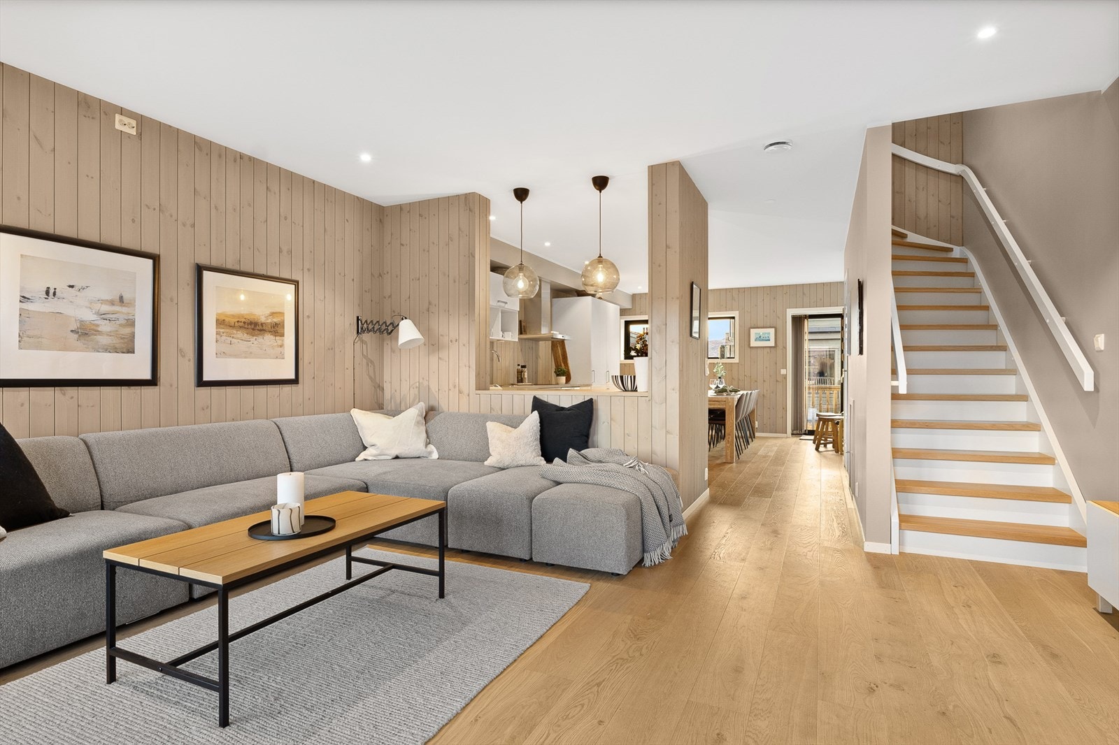 Romslig og pen stue Galleribilde