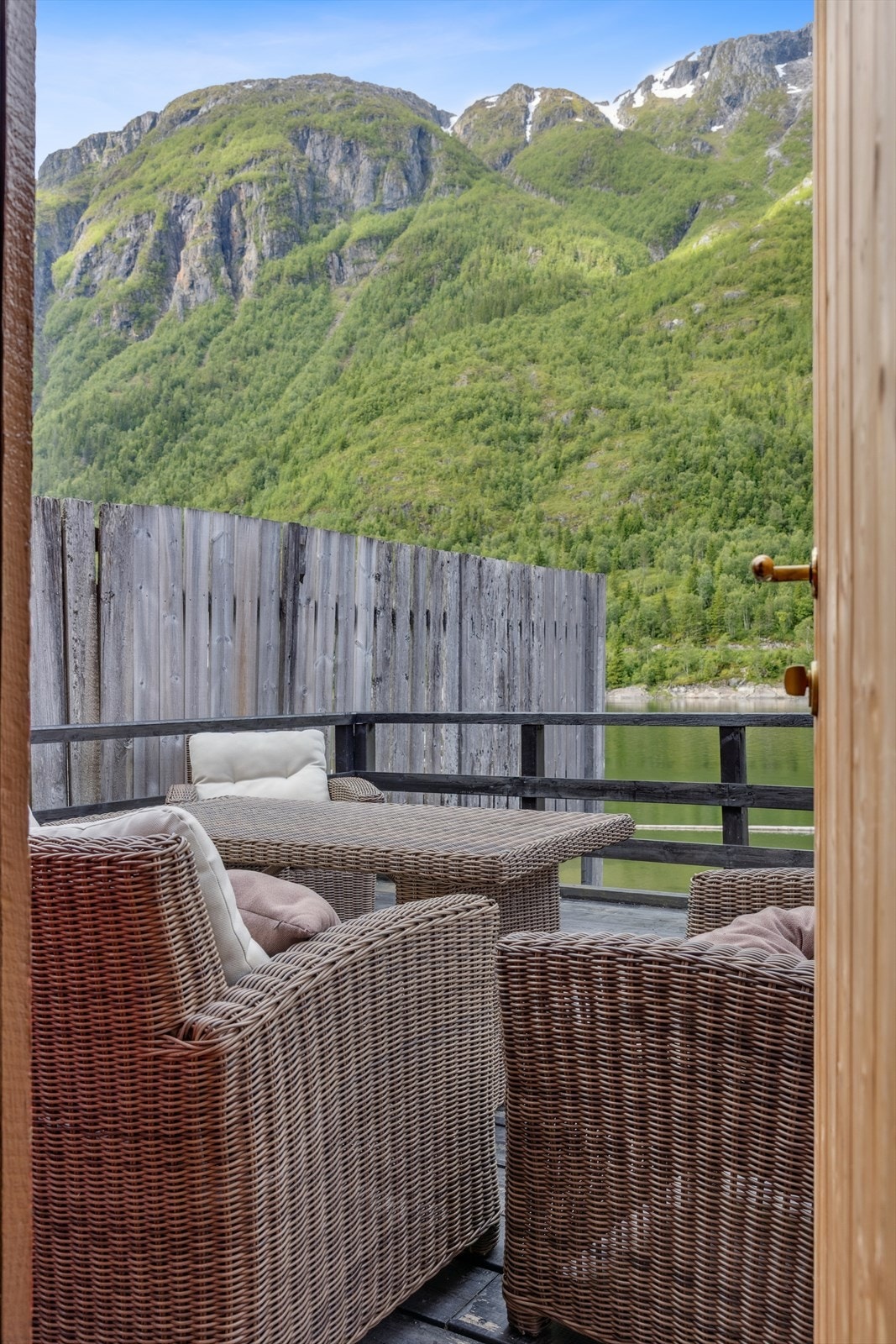 Uteplassen Galleribilde