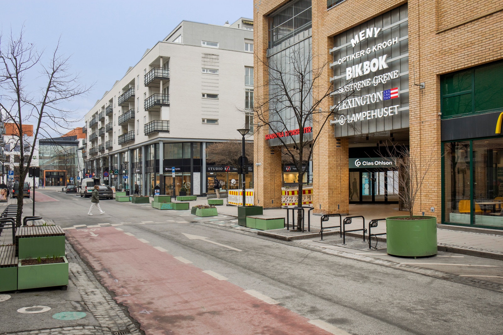 Lokalene ligger ca. 20 meter fra inngangen til Sandvika Storsenter Galleribilde