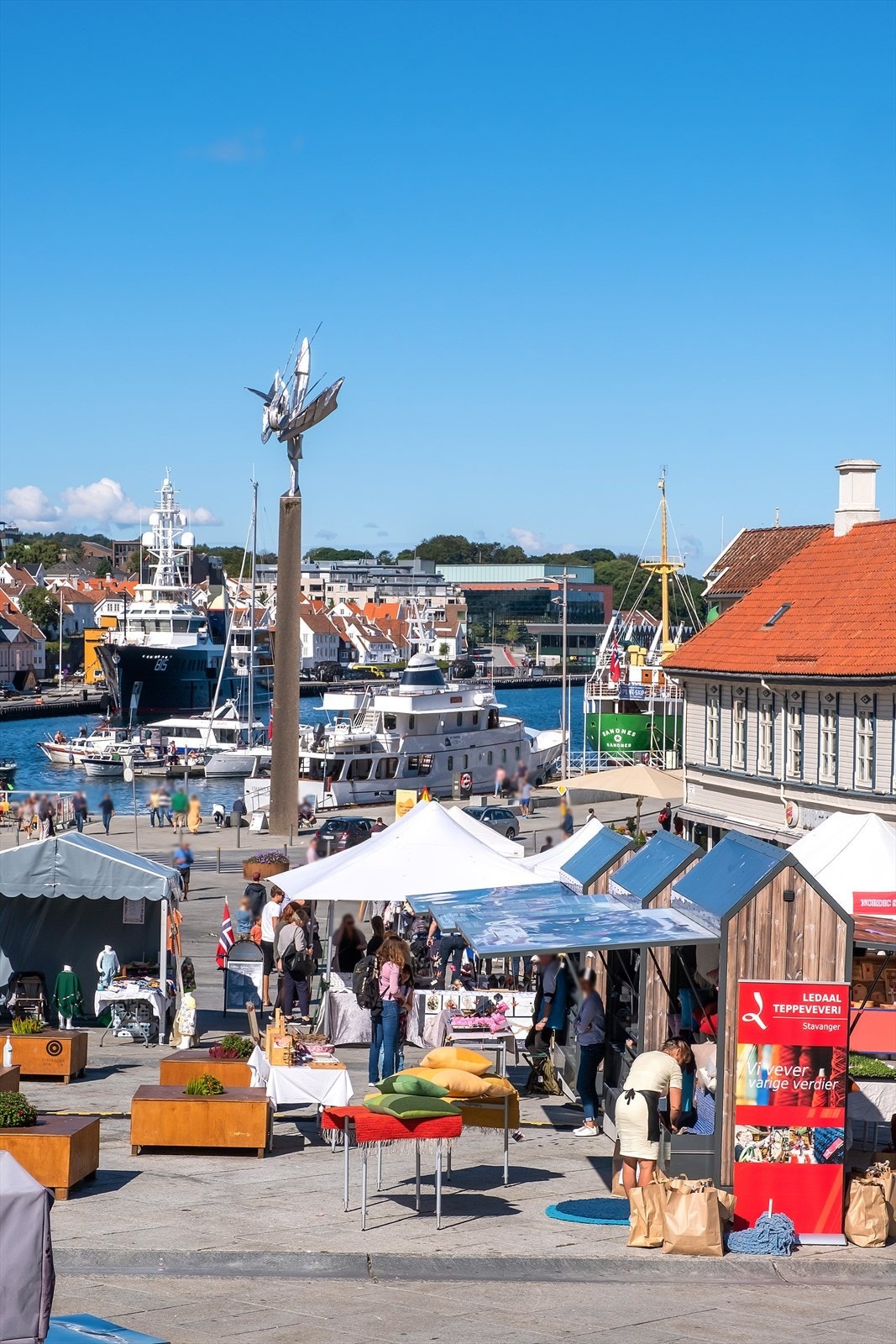 Torget i Stavanger er i umiddelbar nærhet. Galleribilde