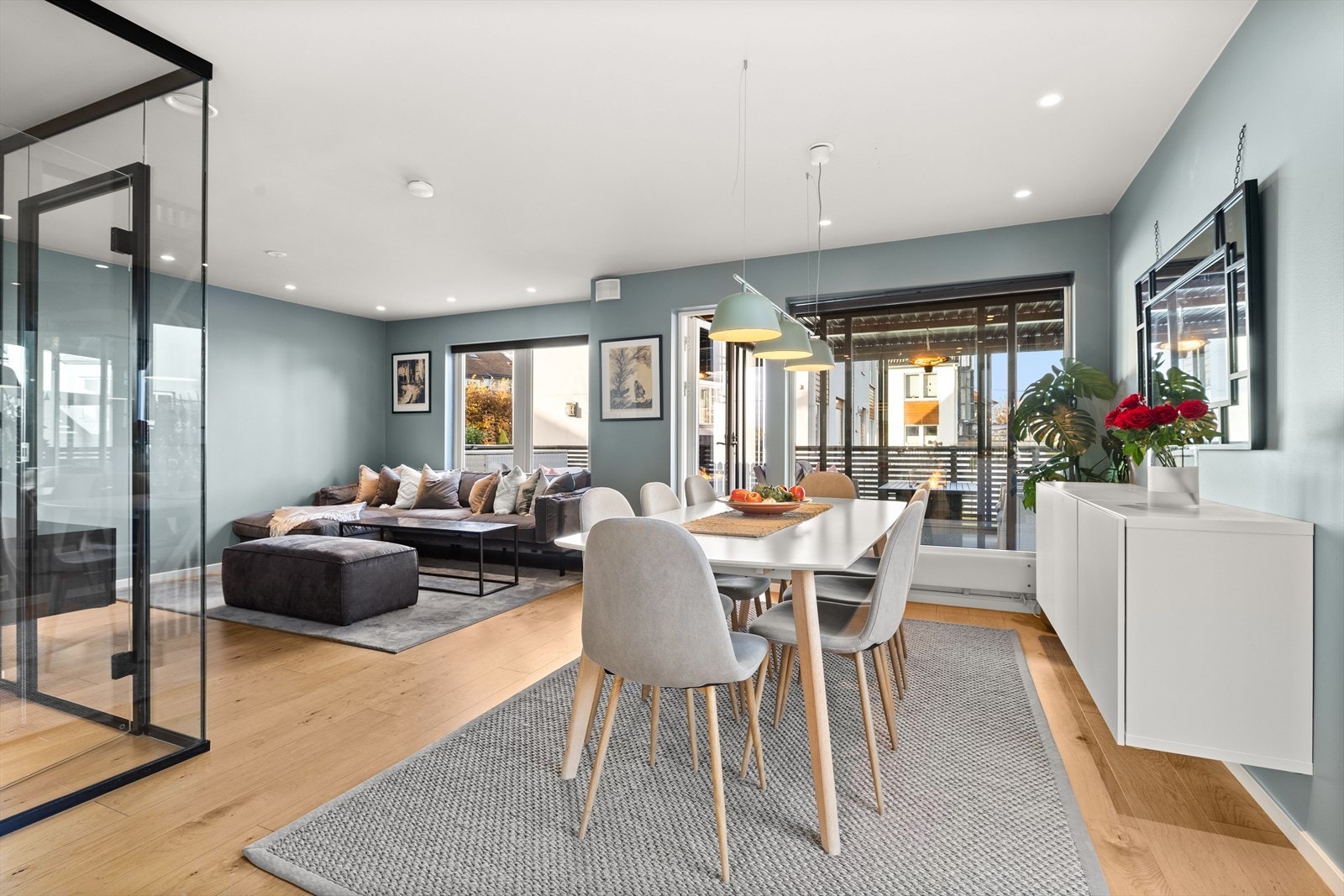 Lekre farge- og materialvalg er gjennomgående Galleribilde