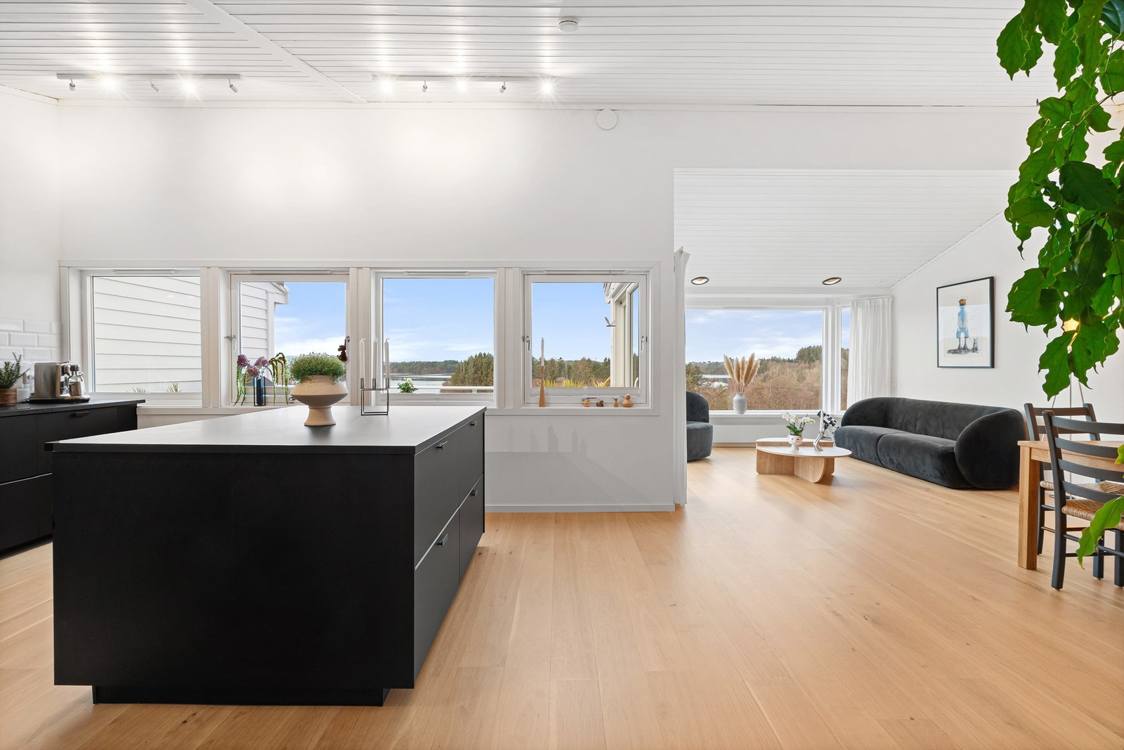 Lene Hviding v/Krogsveen eiendom har gleden av å presentere Stokkabrautene 24E. Galleribilde