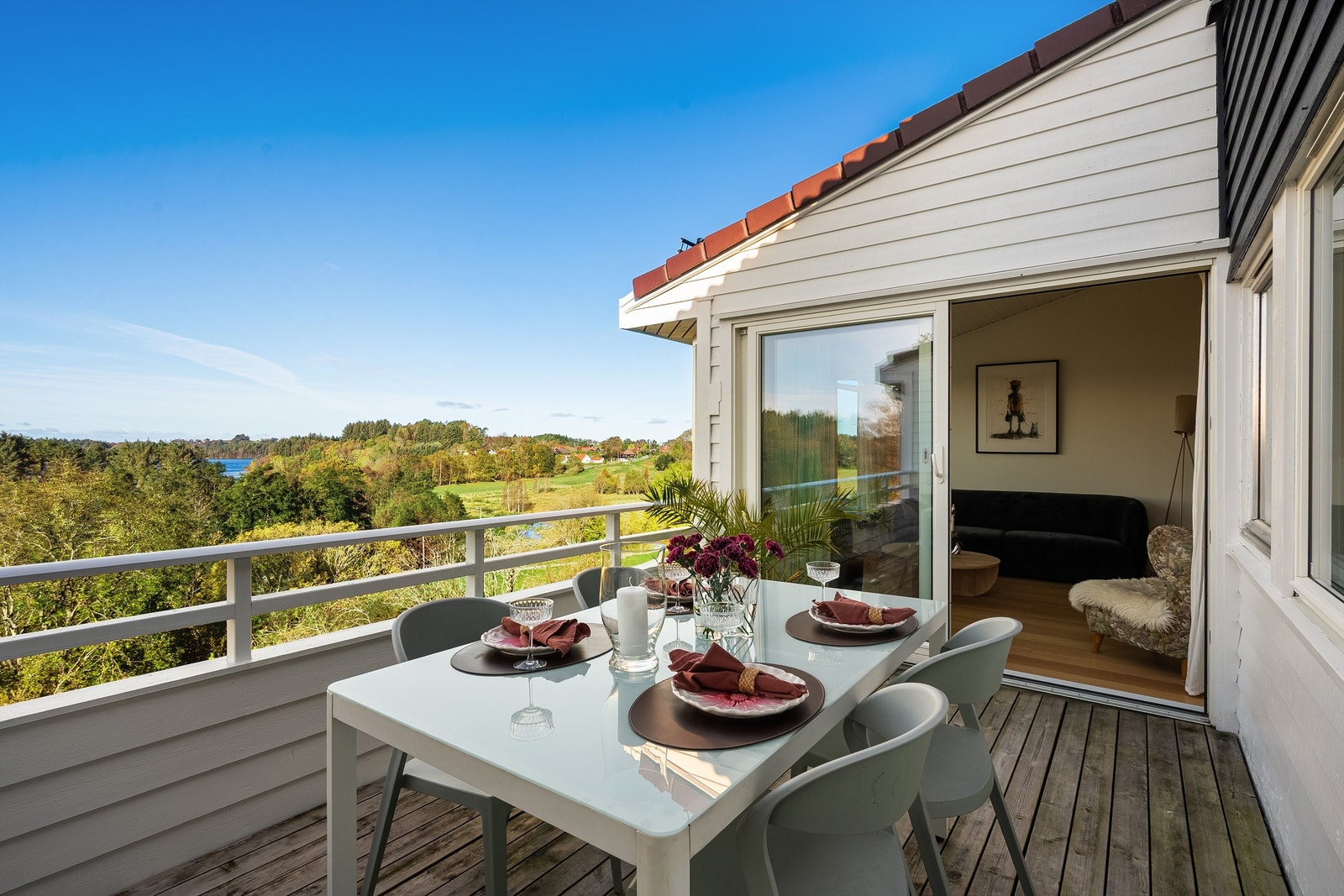 Her kan en nyte ettermiddag og kveldsol. Galleribilde