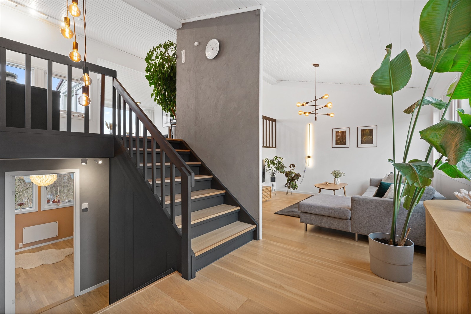 Gjennomgående lys i 1 og 2 etg. Galleribilde